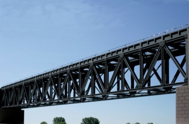 Box girder bridge