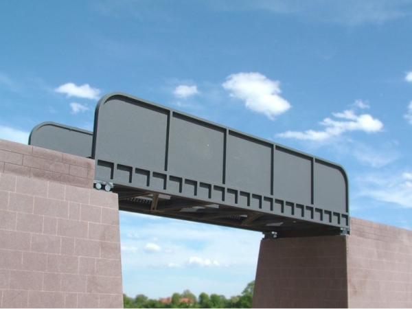 Steel plate bridge short, ready-made