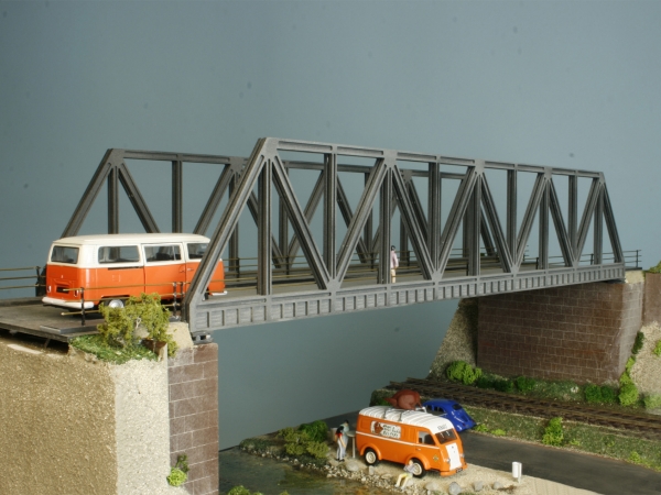 Gitterträger Strassenbrücke 616 mm