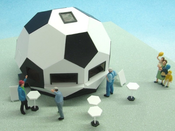 Football/soccer kiosk ,track H0