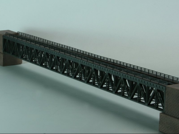 Box girder bridge long