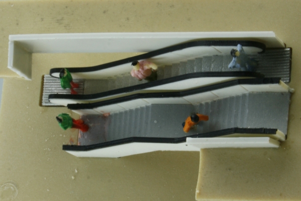 Stairs, 1-storie, 1 stairway and 1 escalator