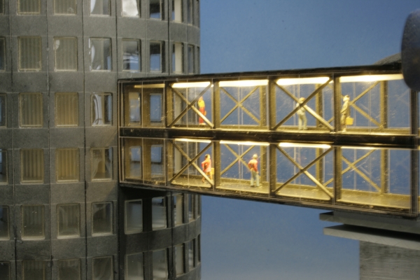 Connecting glas passage