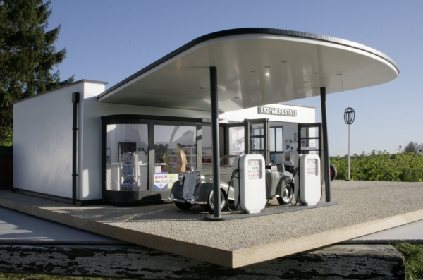 Petrol station Ready made model