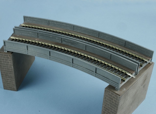 Blechträgerkurvenbrücke 30° Radius 353 mm