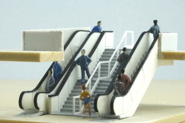 Treppenabgang, 1-geschossig, 2 Treppen und 2 Rolltreppen