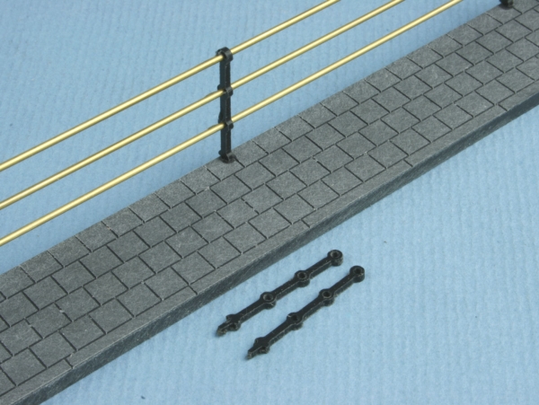 Foothpath ;Flagging with railing